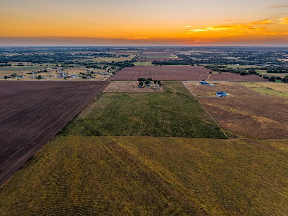 16 Gregory Road Yukon, OK 73099
