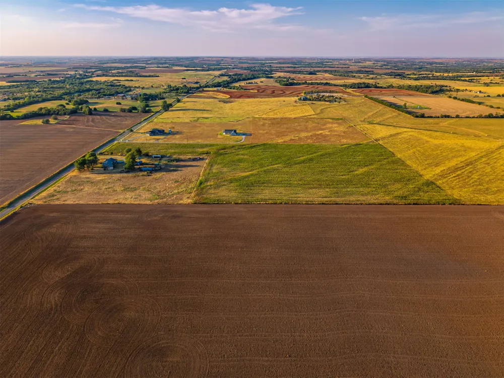 16 Gregory Road Yukon, OK 73099