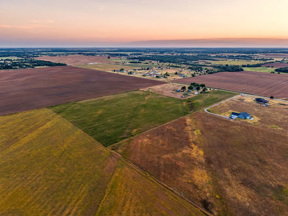16 Gregory Road Yukon, OK 73099