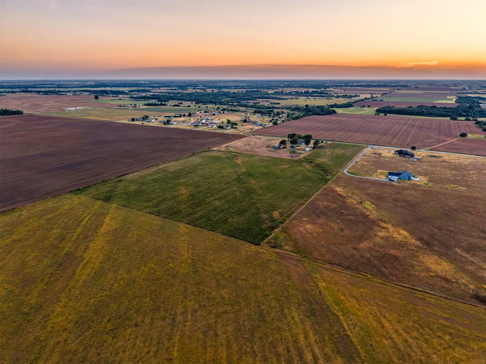 16 Gregory Road Yukon, OK 73099
