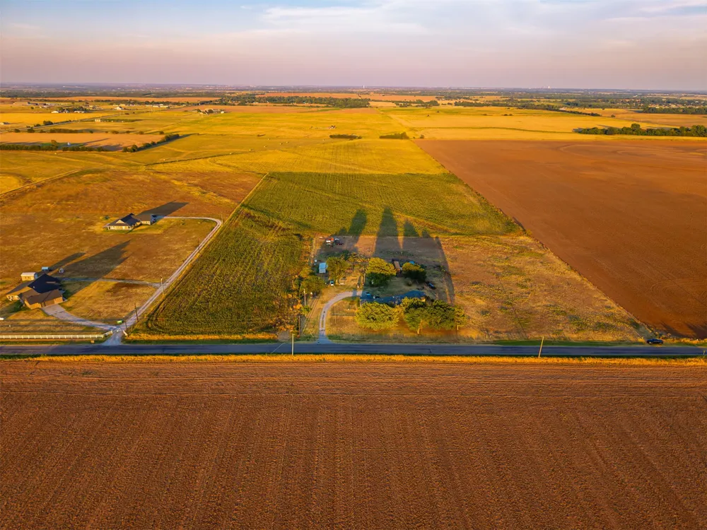 16 Gregory Road Yukon, OK 73099