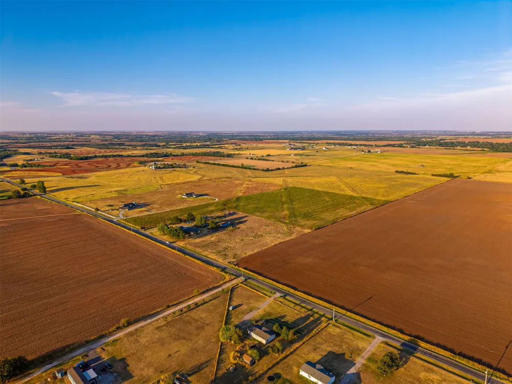 16 Gregory Road Yukon, OK 73099