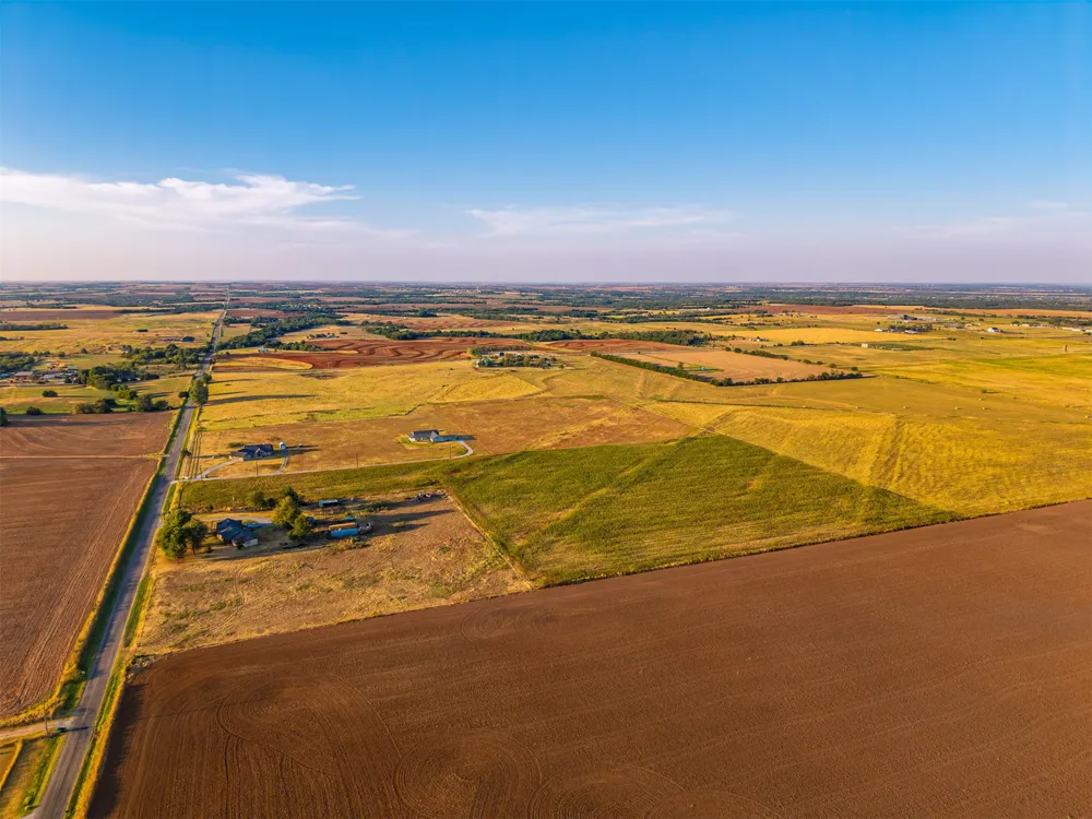 16 Gregory Road Yukon, OK 73099