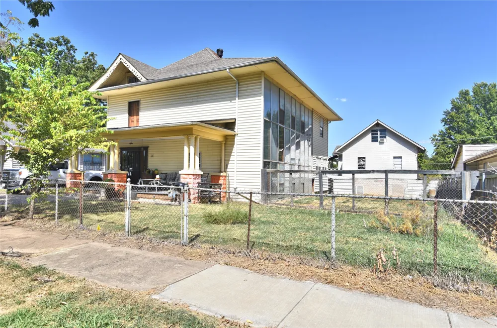 827 Norfolk Avenue Tulsa, OK 74106
