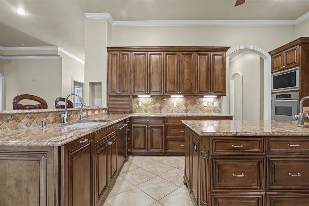 608 E Glendale Street Broken Arrow, OK 74011
