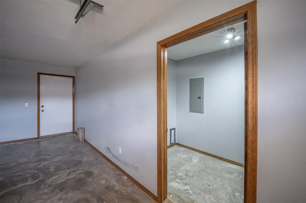 210 S 8th Davis, OK 73030