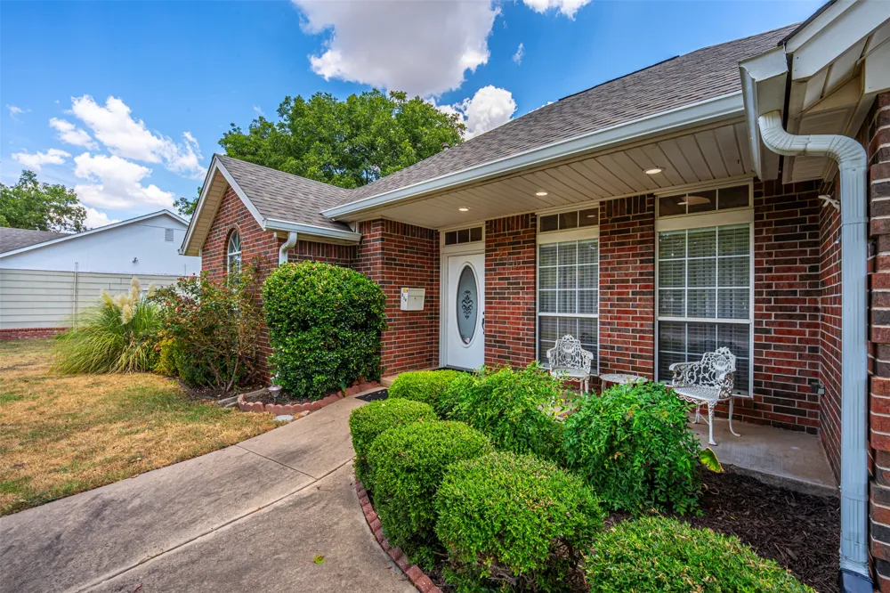 210 S 8th Davis, OK 73030