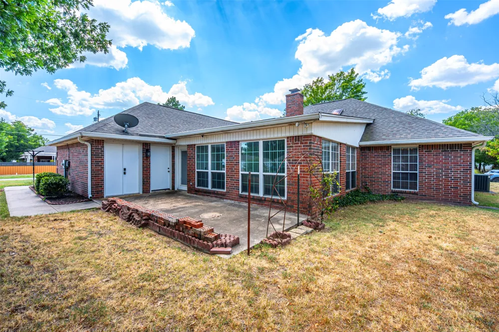 210 S 8th Davis, OK 73030