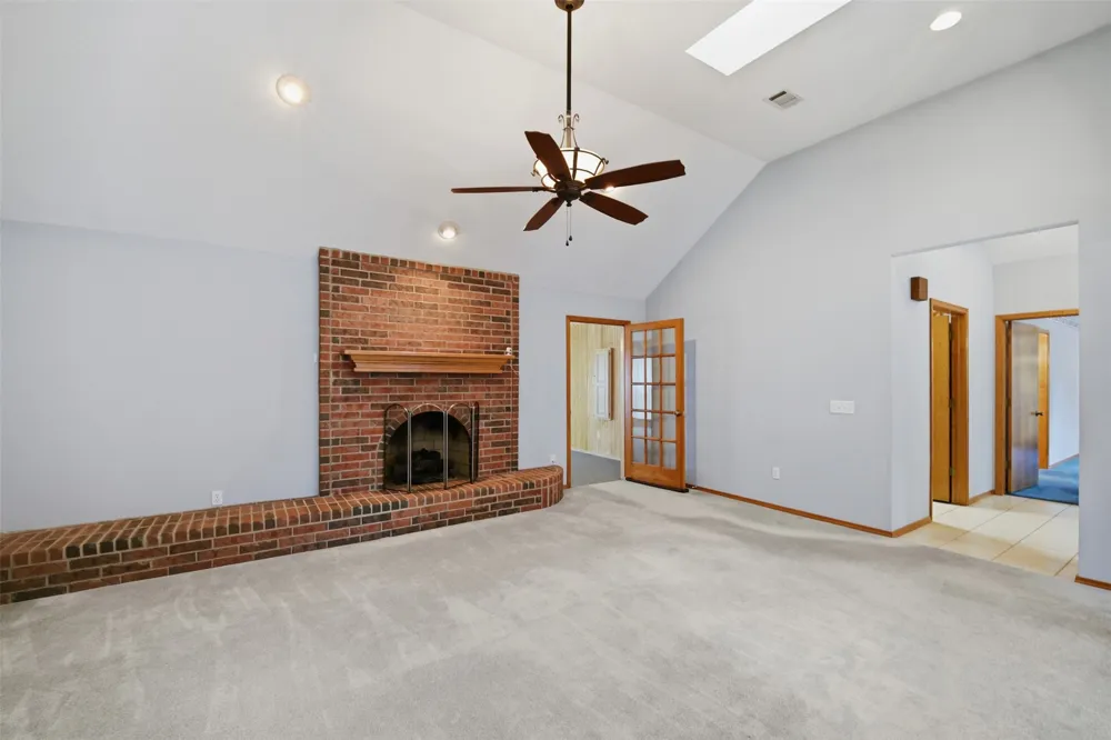 210 S 8th Davis, OK 73030