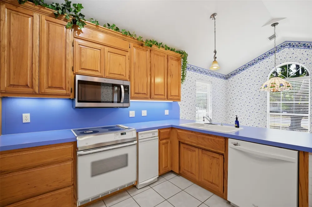 210 S 8th Davis, OK 73030