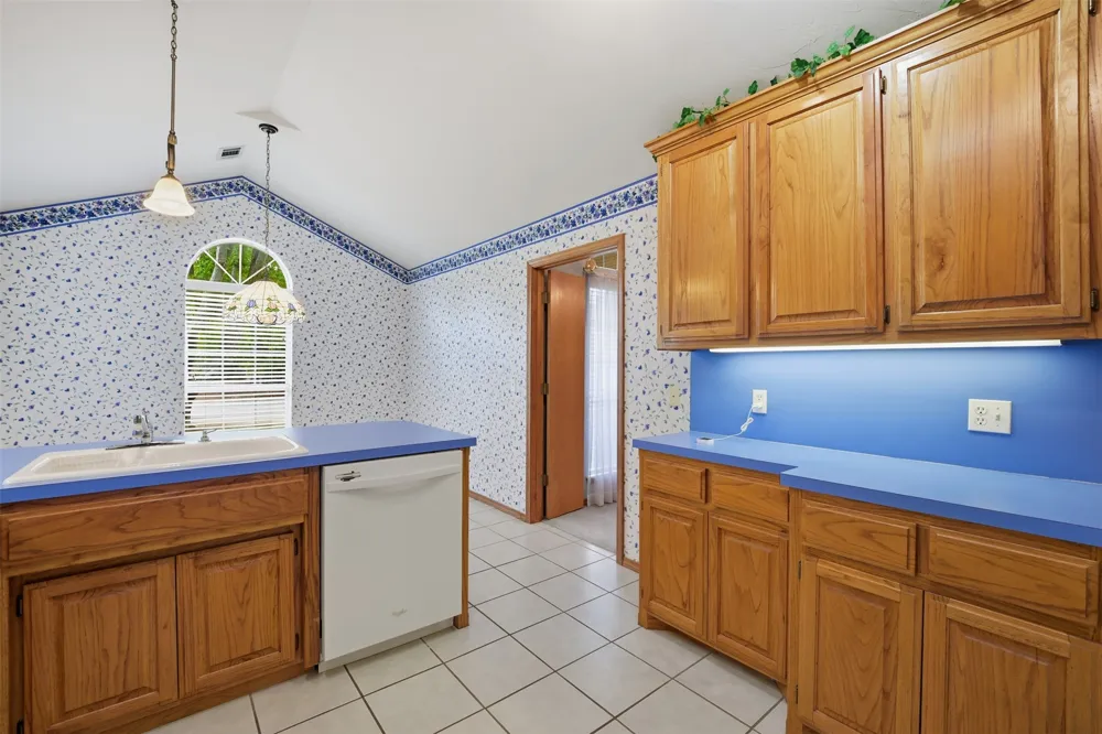 210 S 8th Davis, OK 73030