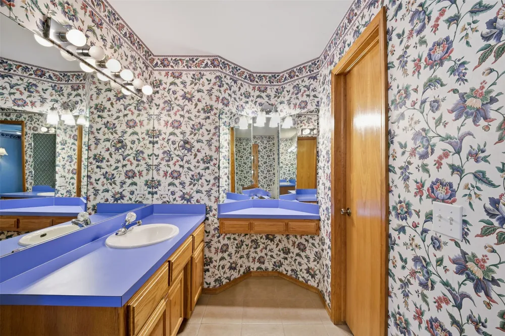 210 S 8th Davis, OK 73030