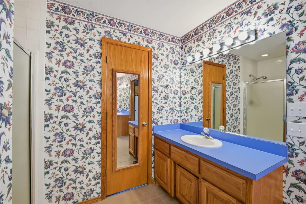 210 S 8th Davis, OK 73030