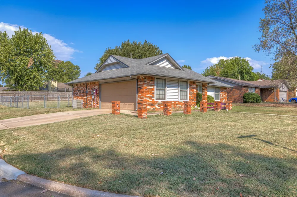 4020 S Birch Place Broken Arrow, OK 74011