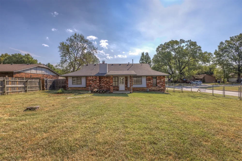 4020 S Birch Place Broken Arrow, OK 74011