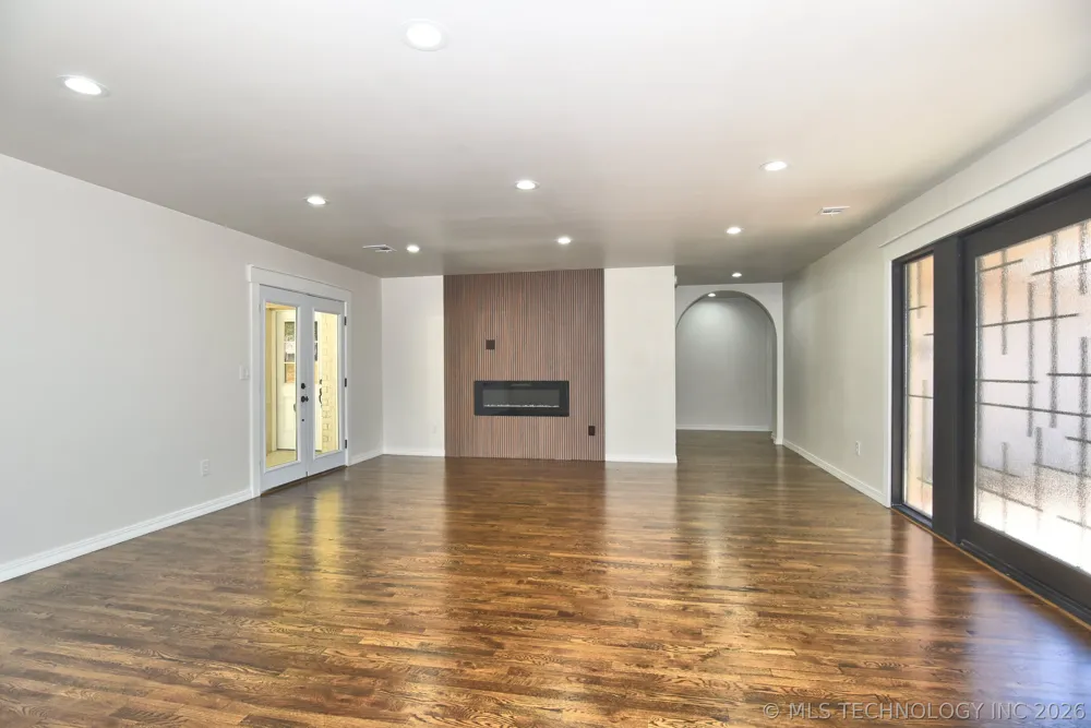 6213 E 49th Street Tulsa, OK 74135