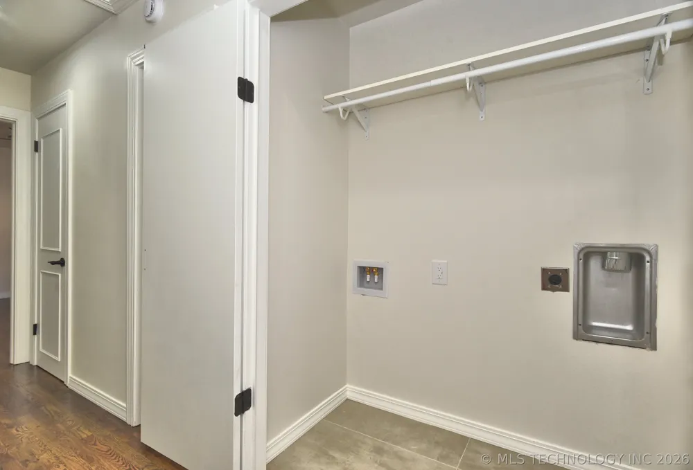 6213 E 49th Street Tulsa, OK 74135