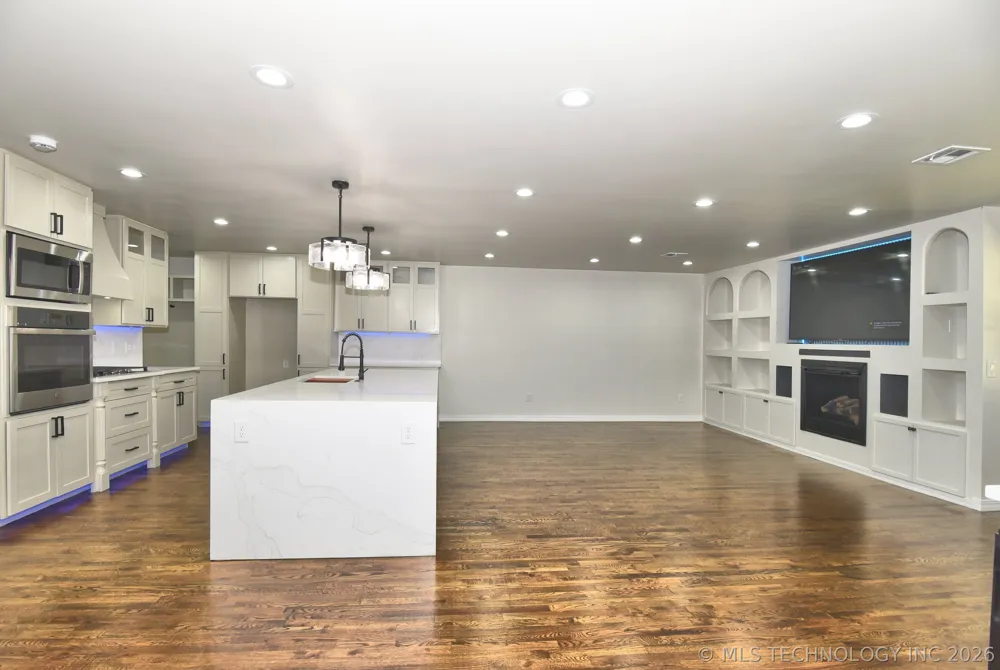 6213 E 49th Street Tulsa, OK 74135