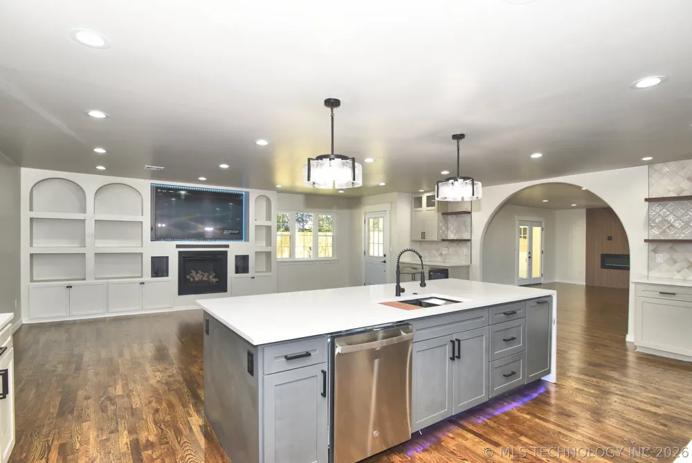 6213 E 49th Street Tulsa, OK 74135