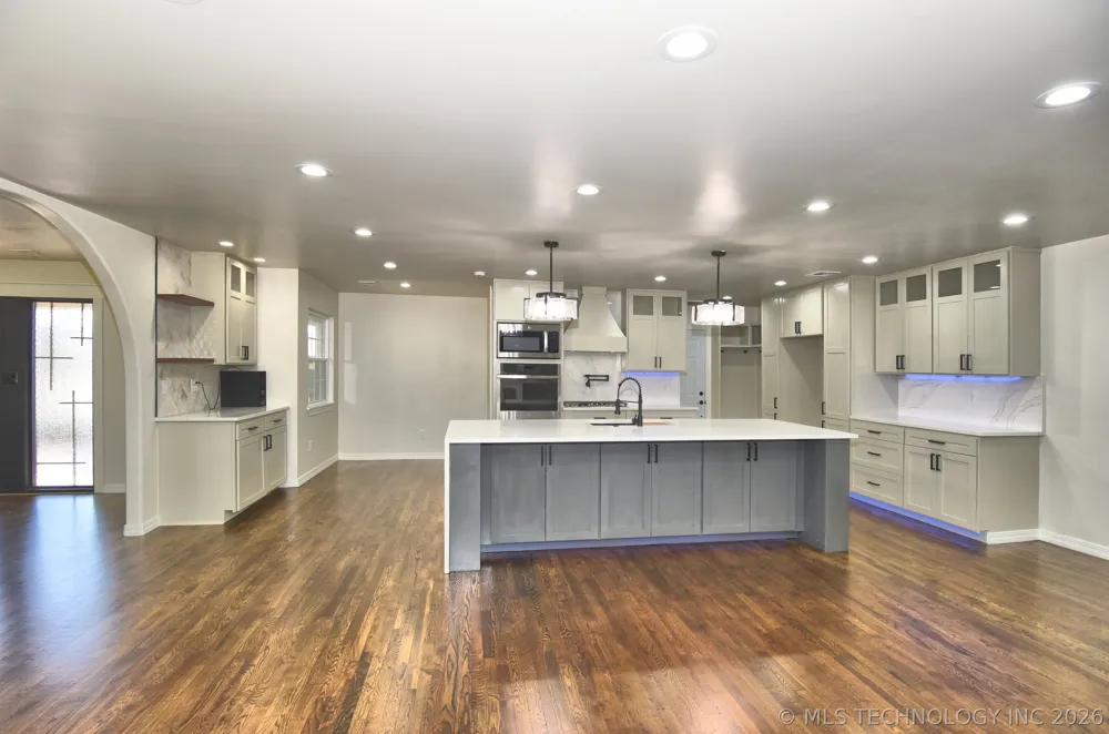 6213 E 49th Street Tulsa, OK 74135