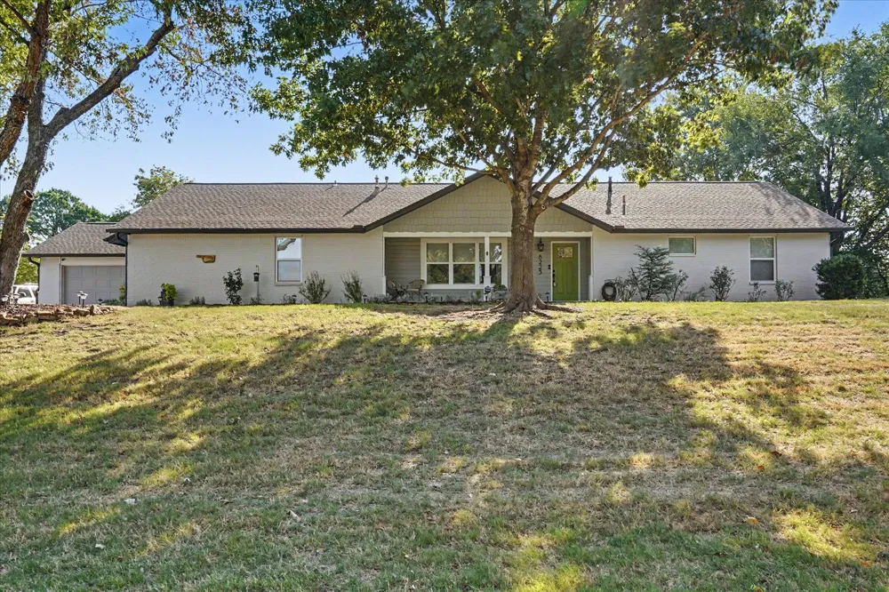 8225 Lamb Terrace Broken Arrow, OK 74014