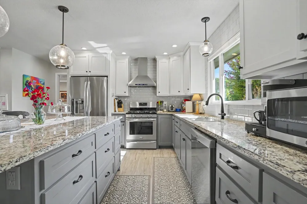 8225 Lamb Terrace Broken Arrow, OK 74014