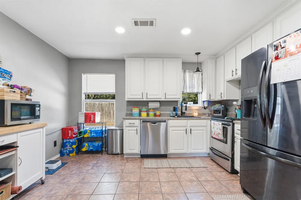 1976 Buckskin Road Ardmore, OK 73401