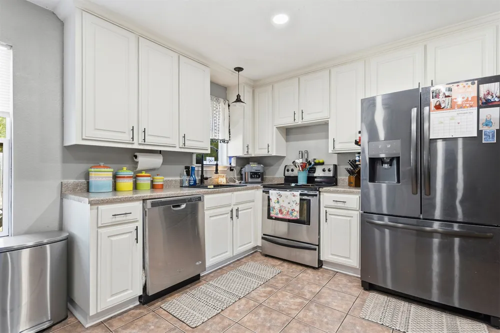 1976 Buckskin Road Ardmore, OK 73401