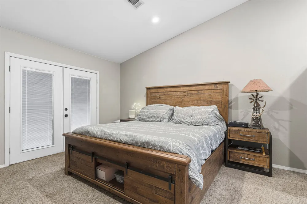 1976 Buckskin Road Ardmore, OK 73401