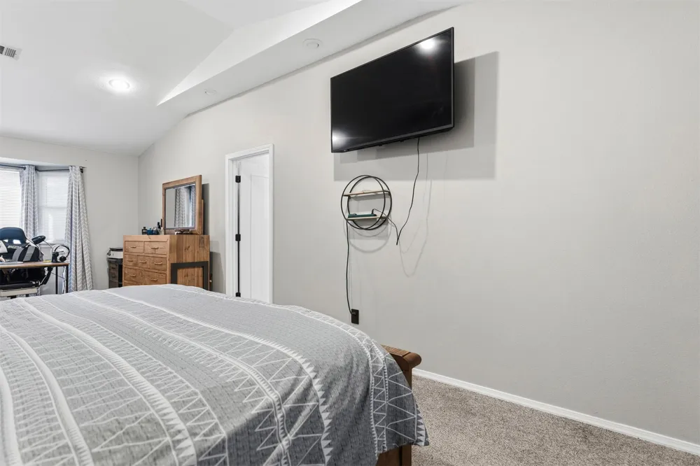 1976 Buckskin Road Ardmore, OK 73401
