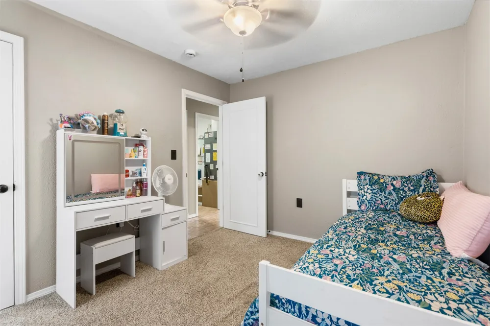 1976 Buckskin Road Ardmore, OK 73401