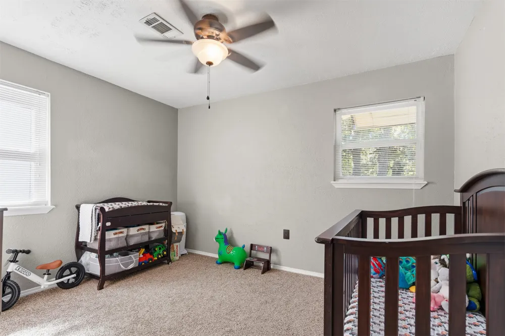 1976 Buckskin Road Ardmore, OK 73401