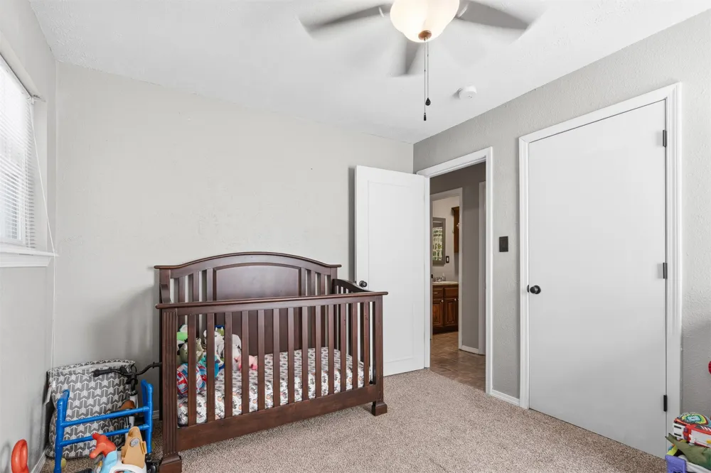 1976 Buckskin Road Ardmore, OK 73401