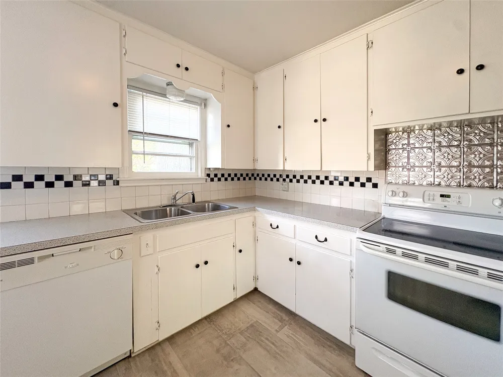 4807 S Detroit Avenue Tulsa, OK 74105