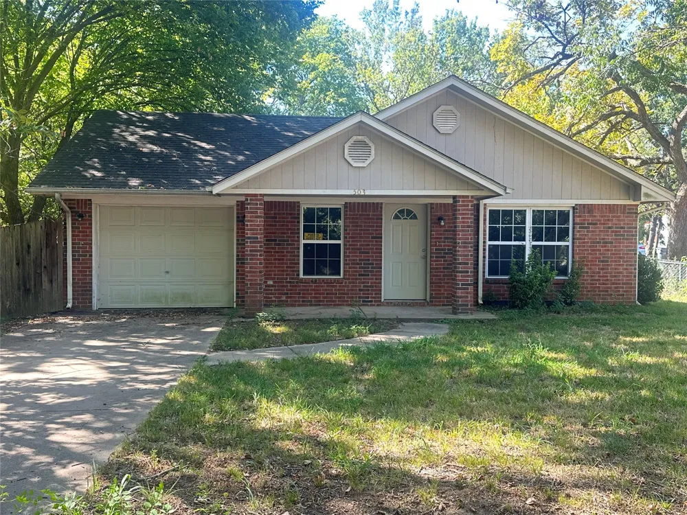 503 Quail Lake Drive Henryetta, OK 74437