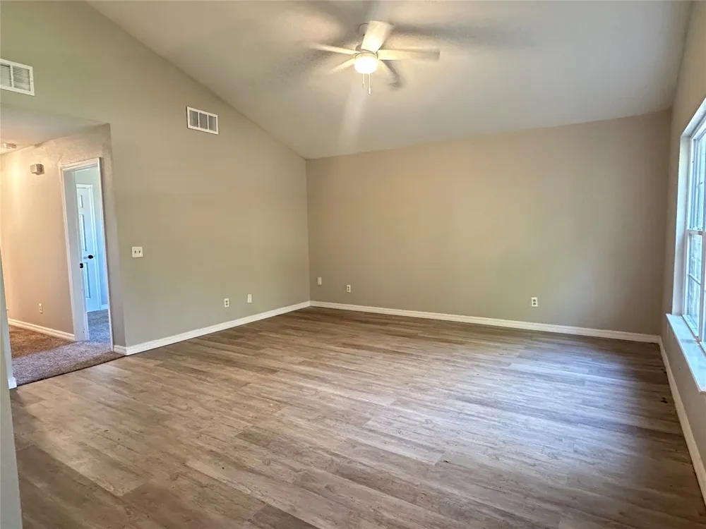 503 Quail Lake Drive Henryetta, OK 74437