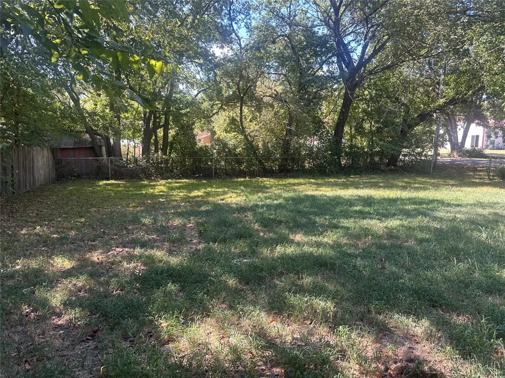 503 Quail Lake Drive Henryetta, OK 74437