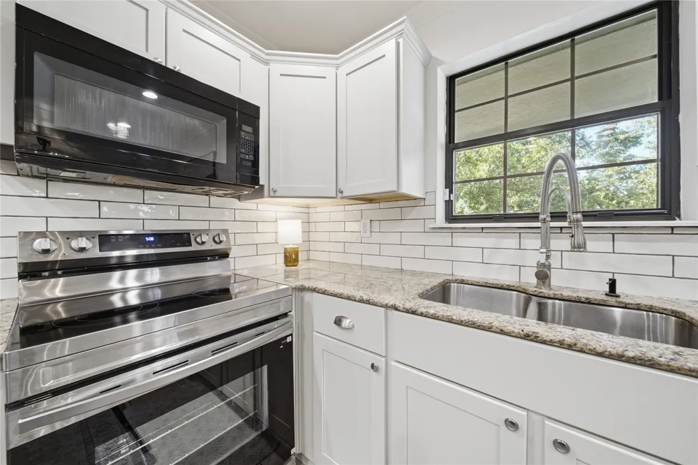 8415 E 107th Street Tulsa, OK 74133