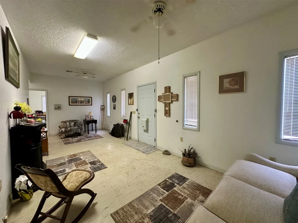 4550 Enos Road Kingston, OK 73439
