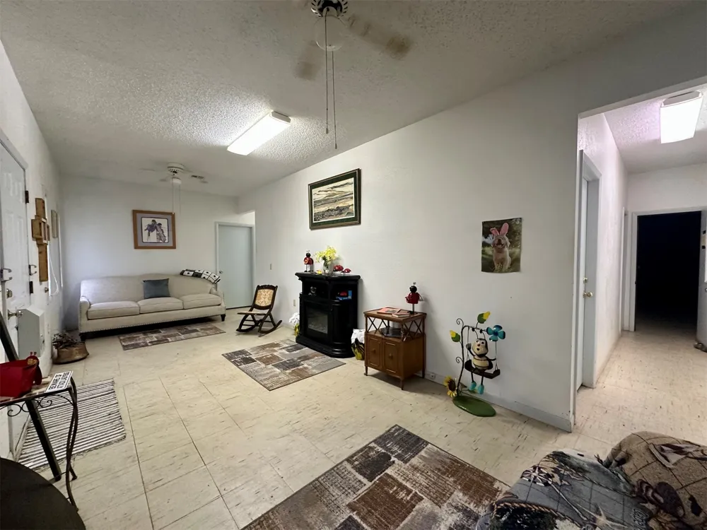 4550 Enos Road Kingston, OK 73439