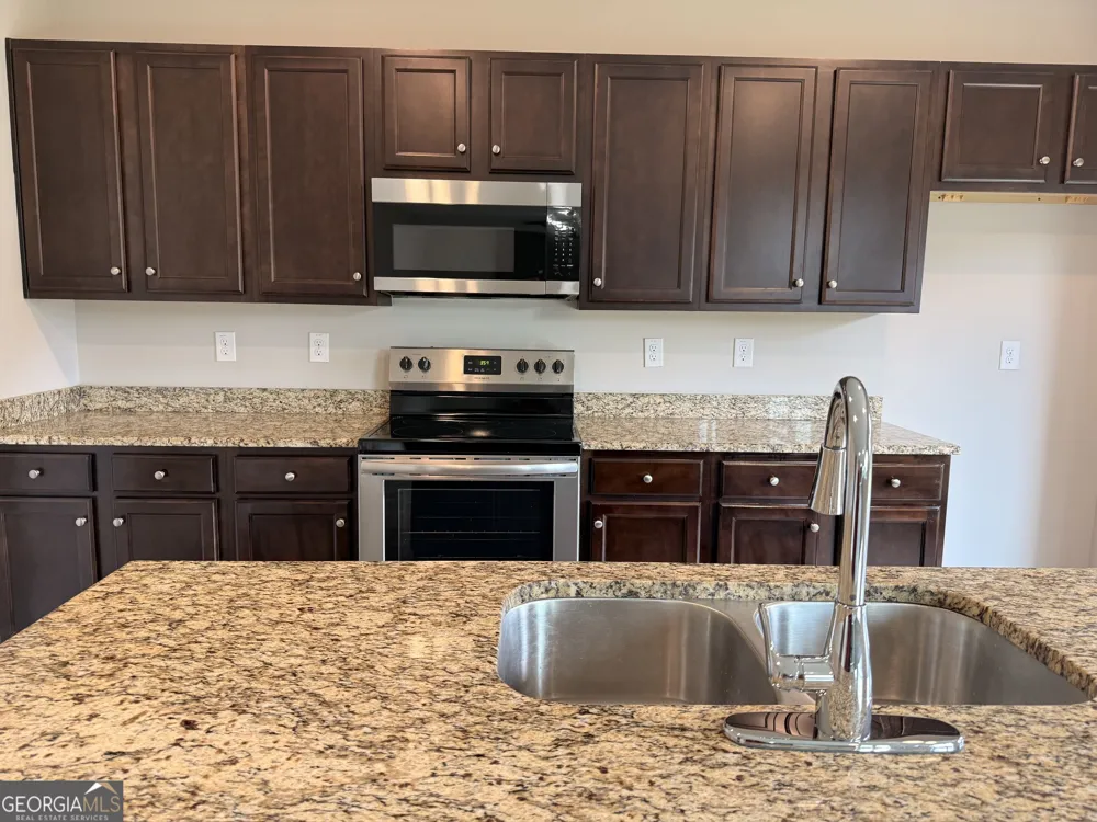 254 Hamilton Pointe DR McDonough, GA 30253