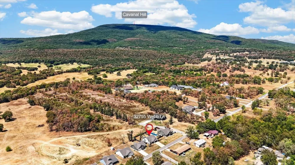 32795 Webb Lane Poteau, OK 74953