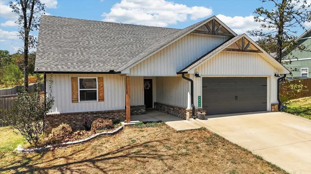 32795 Webb Lane Poteau, OK 74953