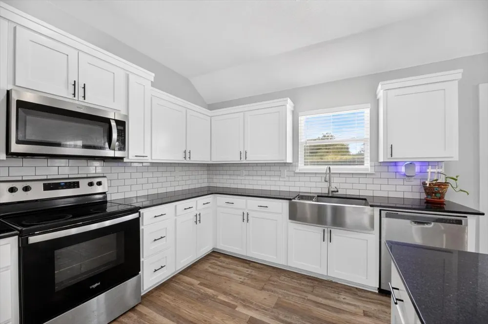 32795 Webb Lane Poteau, OK 74953
