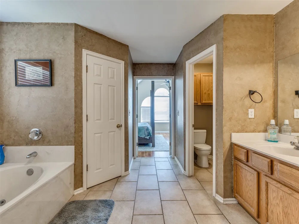 3304 W Elgin Street Broken Arrow, OK 74012