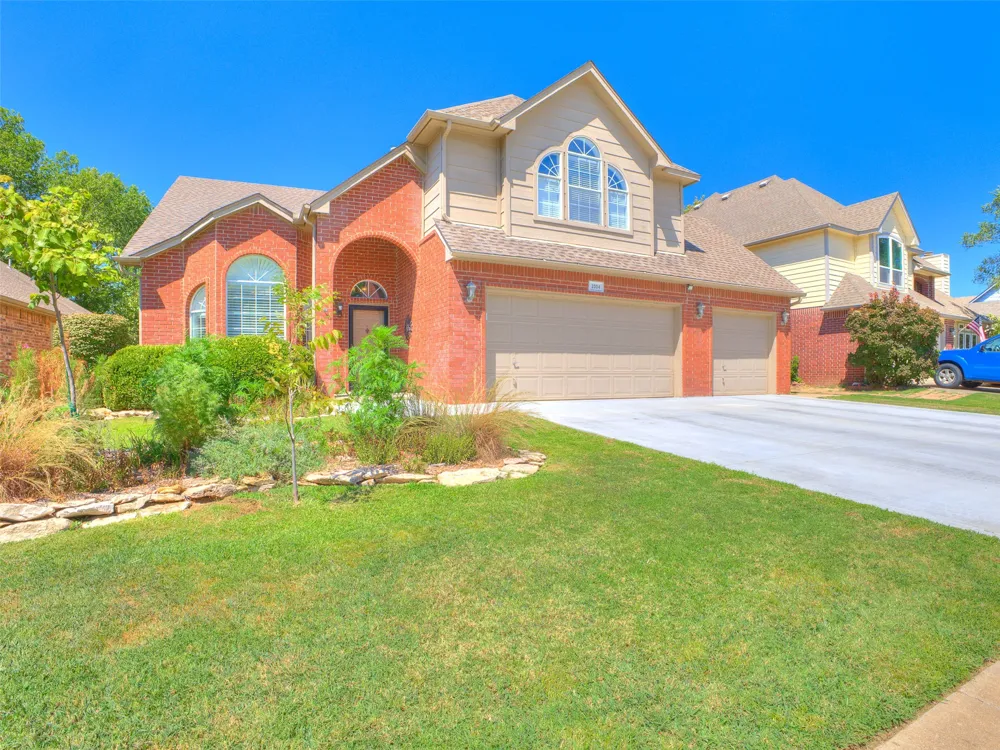 3304 W Elgin Street Broken Arrow, OK 74012