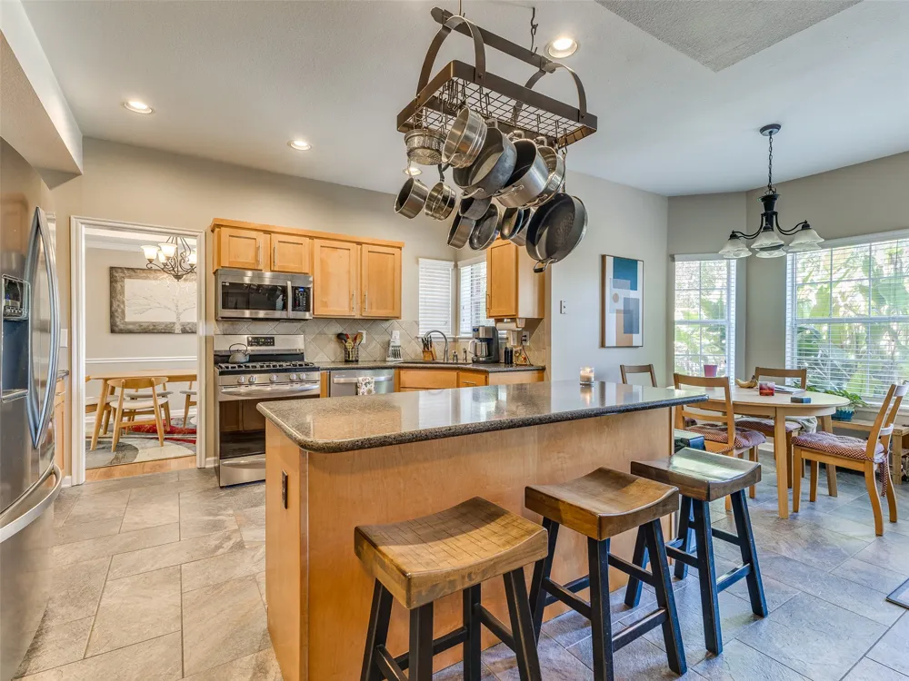 3304 W Elgin Street Broken Arrow, OK 74012