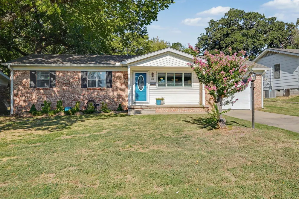 608 Woodland Drive Sand Springs, OK 74063