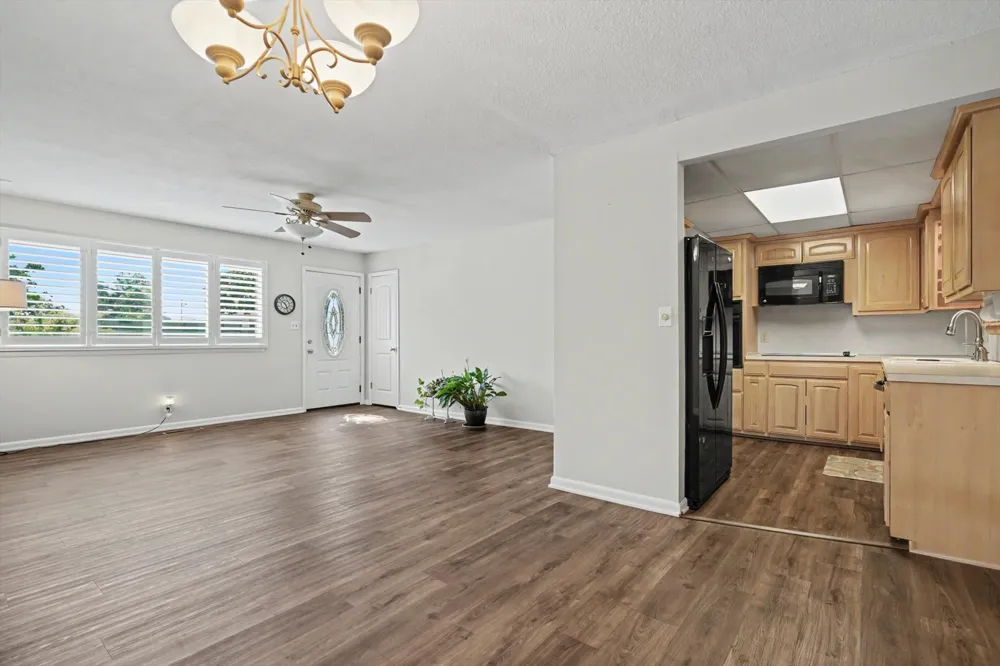 608 Woodland Drive Sand Springs, OK 74063