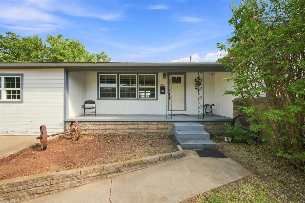 1408 E Cherry Street E Cushing, OK 74023